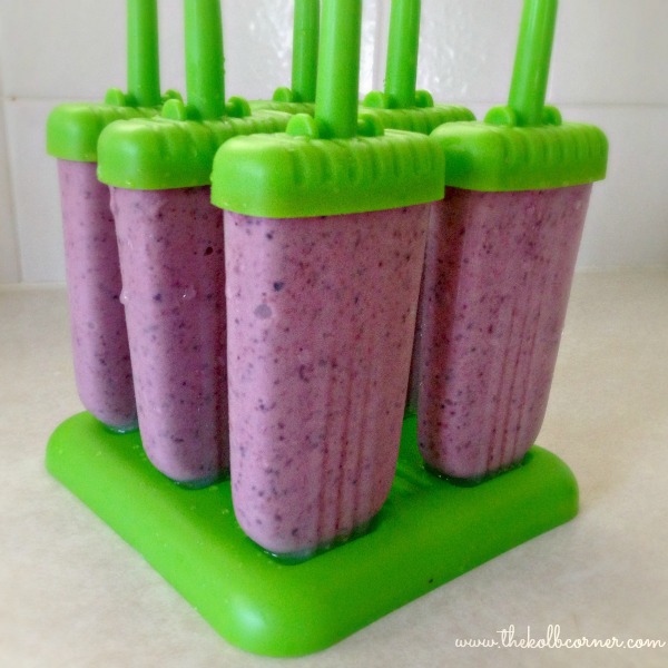 Mixed-Berry-Yogurt-Pops3