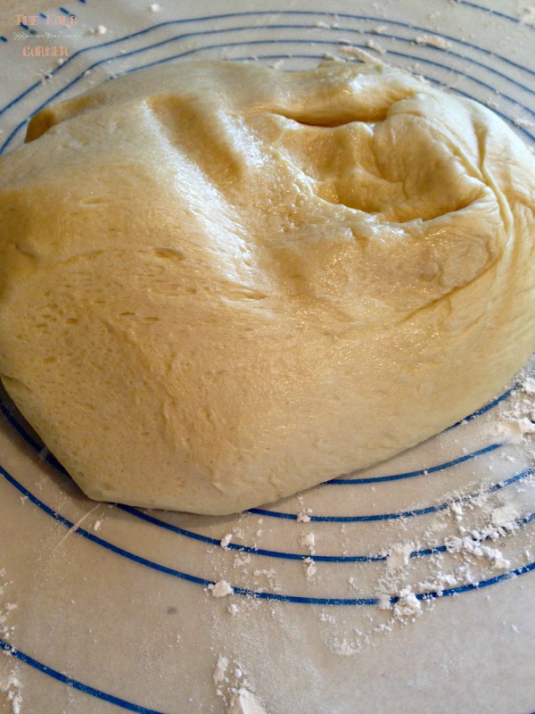 Wanna To Discard Your Tasteless Bread? Use Amisy Dough Roller Machine and  DIY Yummy Food.