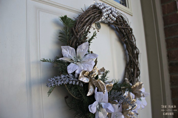 Easy, DIY Winter Wreath