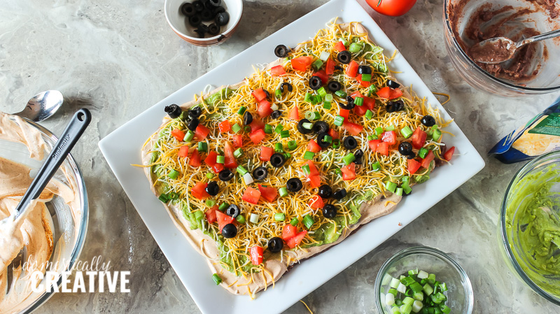 Quick and Easy Mexican 7 Layer Dip