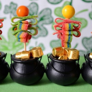 Image for DIY: St. Patrick&rsquo;s Day Candy Pops