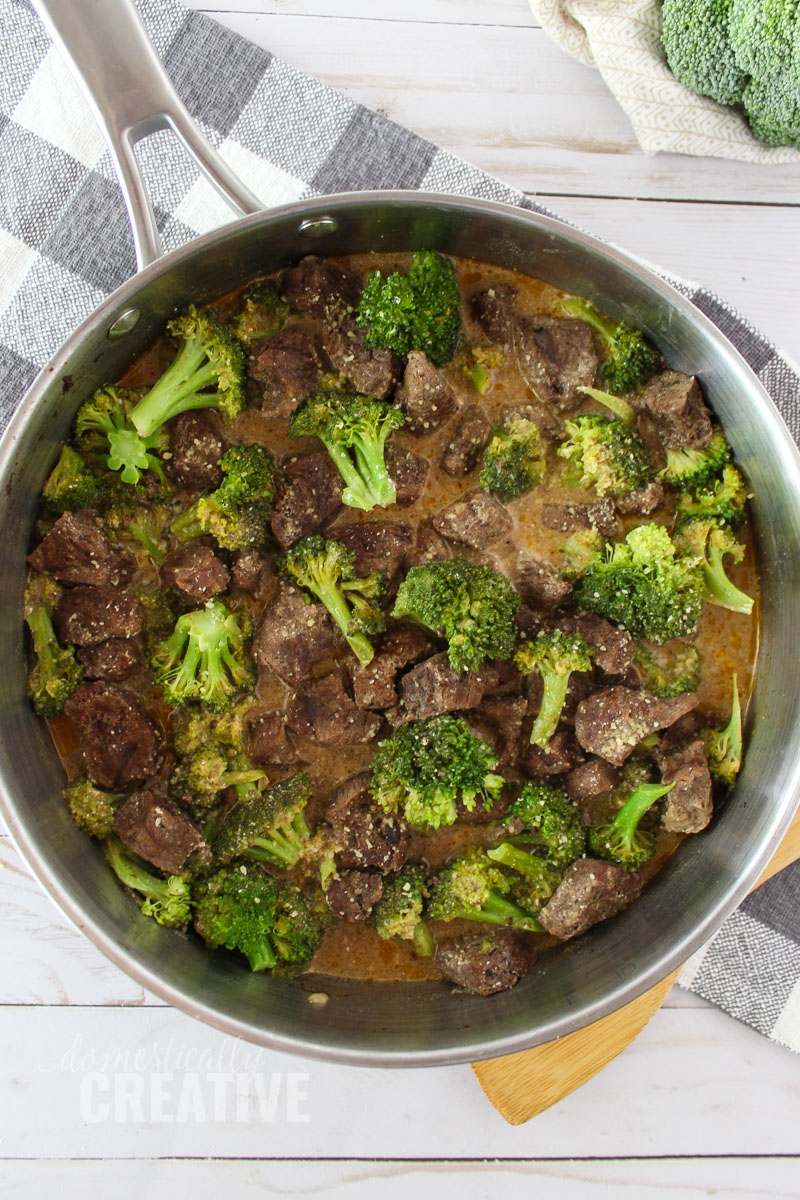 This is an easy dinner idea! One pot beef and broccoli, serve with rice or garlic noodles.