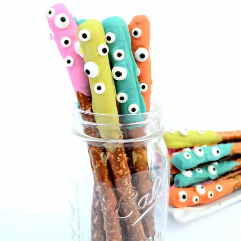 Image for No Bake Halloween Treats {easy dipped pretzels}