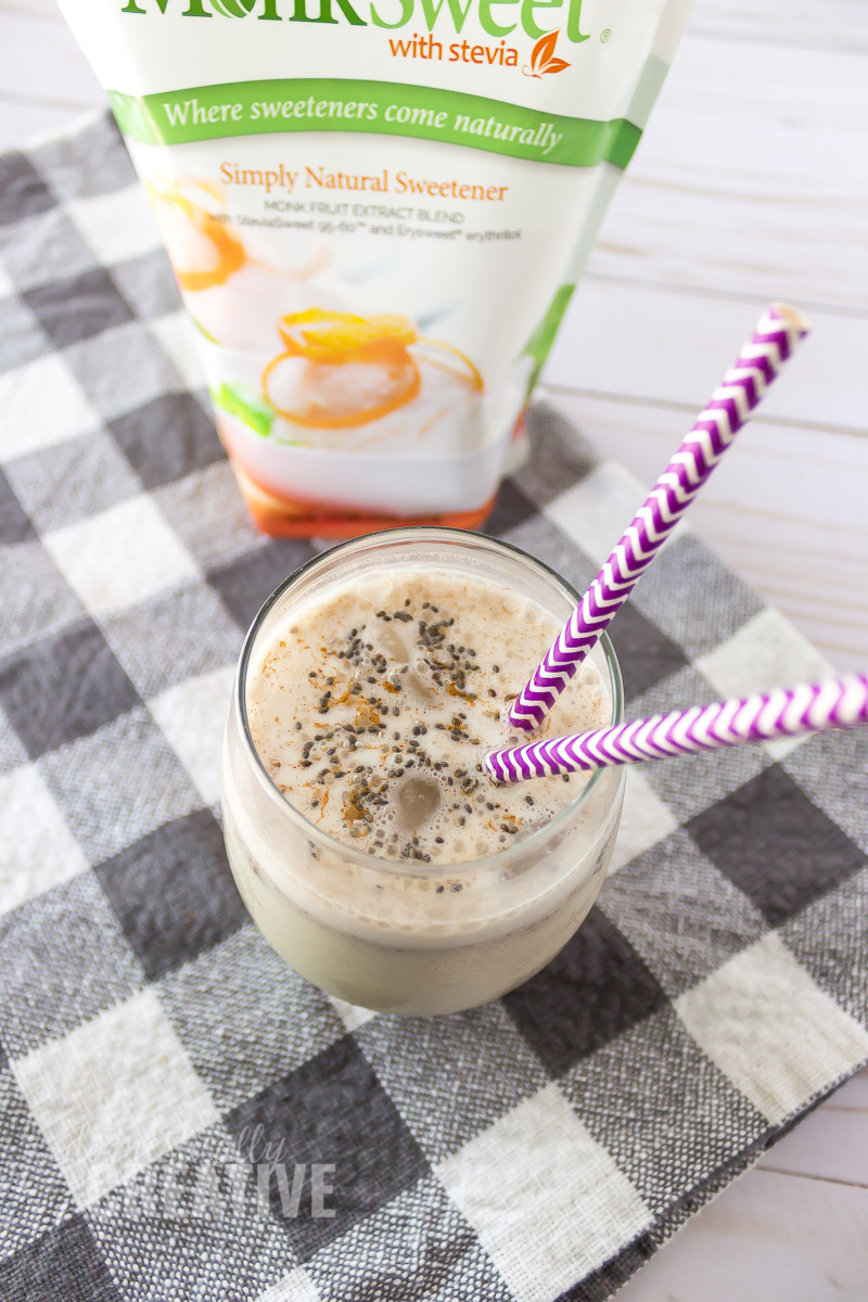 Low carb and no sugar added apple pie protein shake