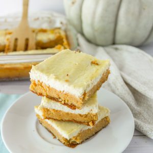 There's plenty of pumpkin spice flavor packed into these perfectly layered and low carb pumpkin cheesecake bars that you can't help but want to gobble them all up.