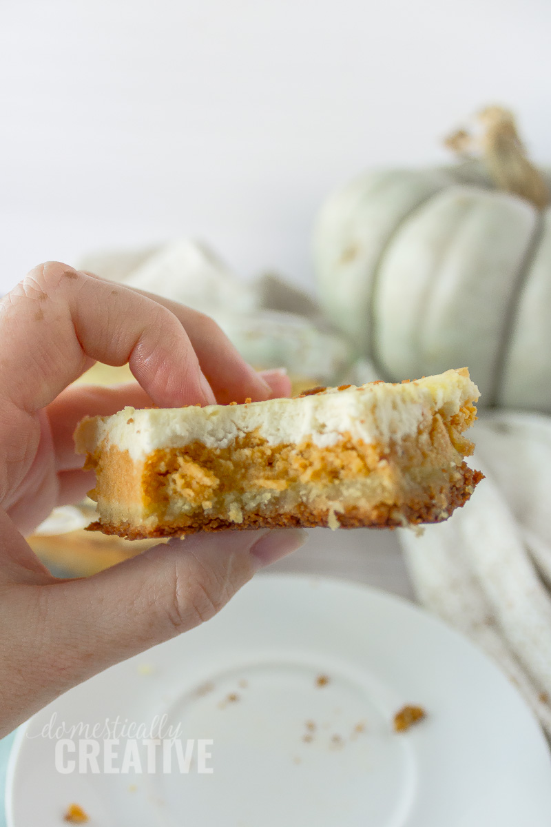There's plenty of pumpkin spice flavor packed into these perfectly layered and low carb pumpkin cheesecake bars that you can't help but want to gobble them all up.