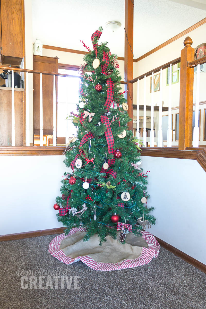 Buffalo Plaid Christmas Decor and DIYs to Cozy Your Home this Holiday