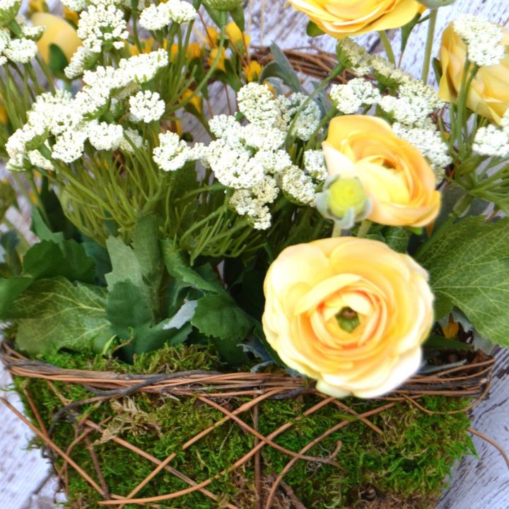 Image for Create A Spring Basket for Your Entrance