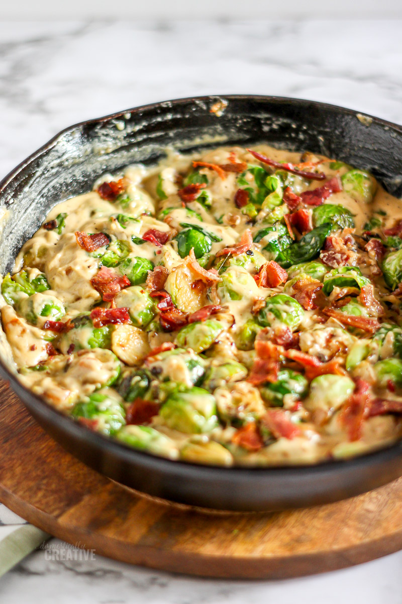 How To Make Brussel Sprouts In The Skillet - Chicken Skillet with Bacon Brussels Sprouts : Pass them the bag and have them shake it up until the brussel sprouts are coated in the olive oil.