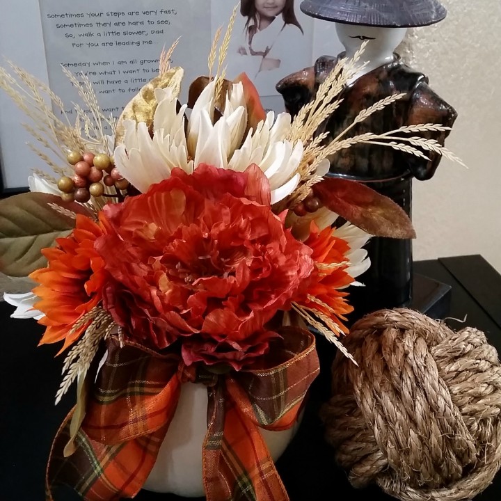 Image for Easy DIY Fall Pumpkin Floral Arrangement {Movie Monday: Clueless}