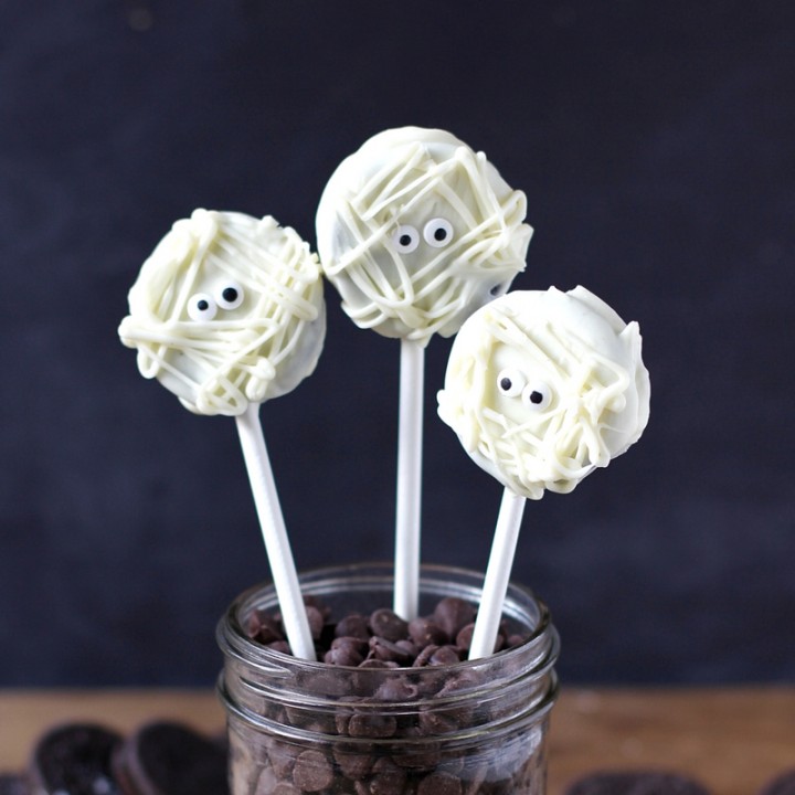Image for Easy Oreo Mummy Pops