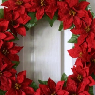 Image for How to Make a Christmas Poinsettia Wreath
