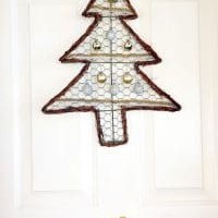 Image for Farmhouse Chicken Wire Christmas Tree Wreath {12 Months of Wreaths}