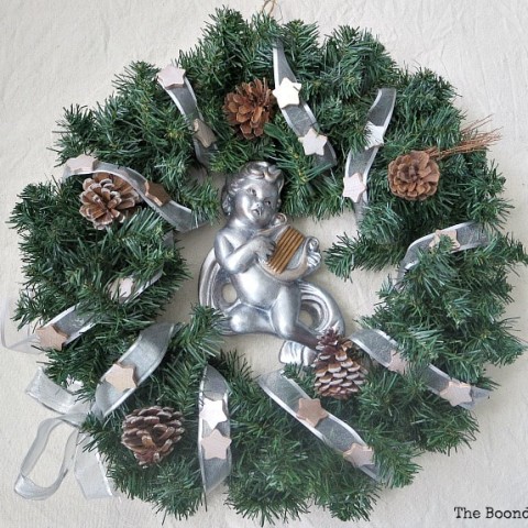 Image for How to Make A Christmas Wreath with Metallic Accents