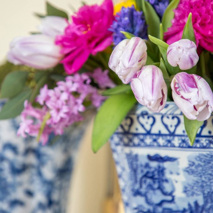Image for Spring Flowers: 7 Simple Tips for Styling a Seasonal Vignette