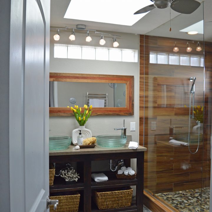 Image for Coastal Spring Master Bath Tour